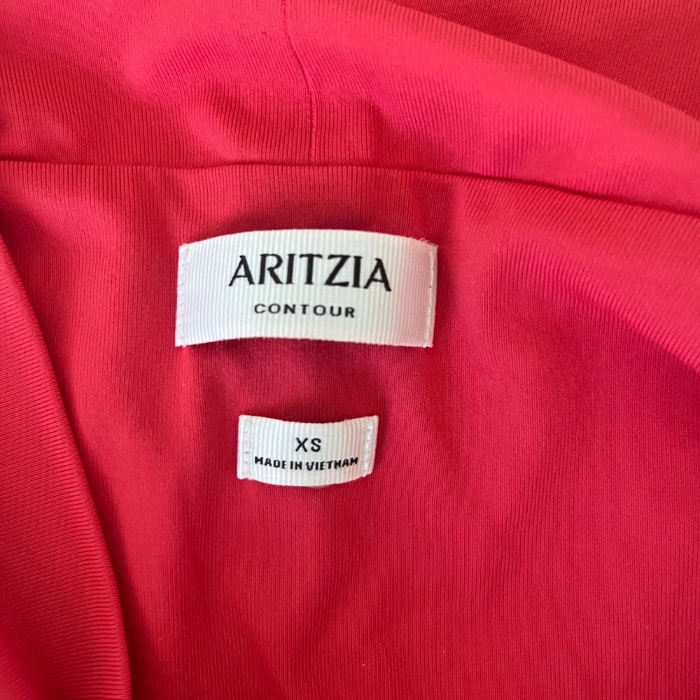 Aritzia Contour Off-Shoulder Top - Picture 4 of 4